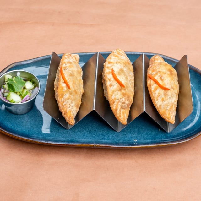 Curry Puff.
